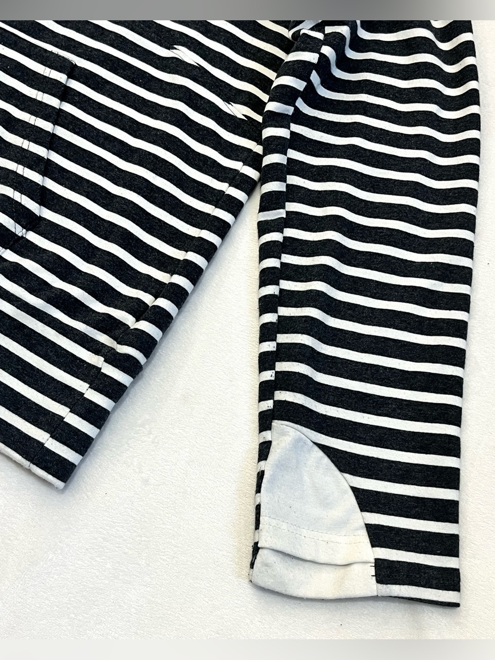 Vanilla Bay Women’s Dark Gray and White Striped Half-Zip Drawstring Hoodie XL - Picture 3 of 16